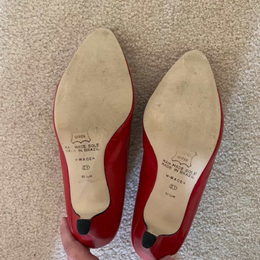 Red Heels - Picture 6 of 6